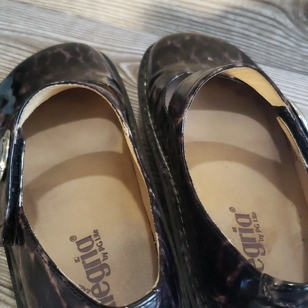 Alegria 38(8/8.5) black/gray animal print Mary Jane platforms clogs